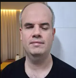André Coimbra Lino de Castro