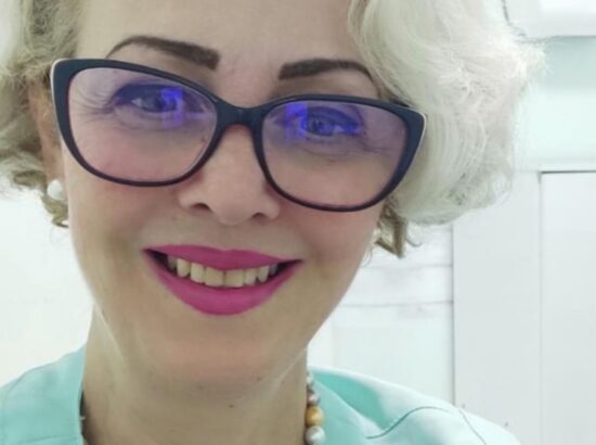 Maria Angélica Coninck Locateli 