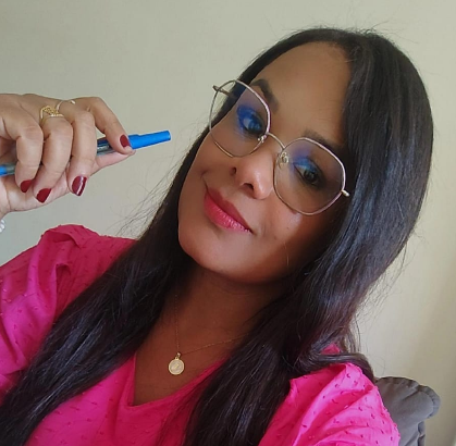 Noelynanda Apóstolo 